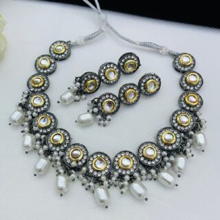 Rhodium Polish Kundan Choker with Tops