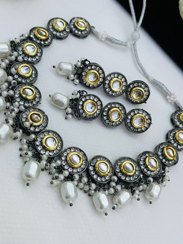 Rhodium Polish Kundan Choker with Tops - Image 2