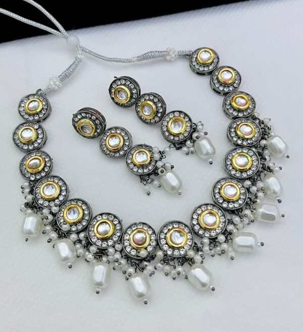 Rhodium Polish Kundan Choker with Tops - Image 3