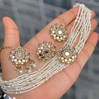 chokker necklace tops,tikka