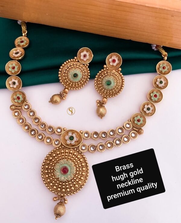 Beautiful neckline high gold