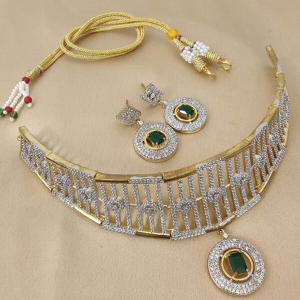 Diamond choker neaklace with earrings