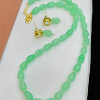 Glass mala with kundan tops