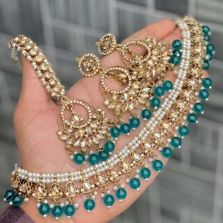 Reverse Ad Stone Neckline With Earrings, Tika set