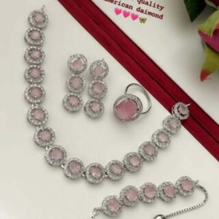 Neckline with breslet and ring American daimond combo