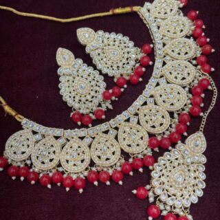 Beautiful Kundan  Chokker With Beautiful Earring And Tika…