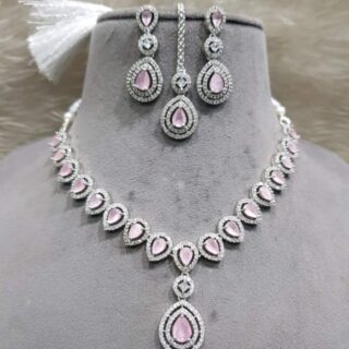American daimond neckline with earrings and tikka