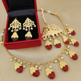 Pearl Neaklace With Earings Tika