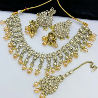 Mehndi Polish Kundan Choker With Jumkie With Tika Original Crystal Bead Pearls Used