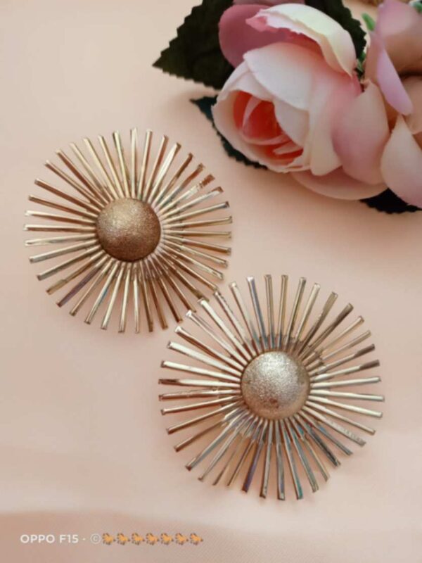 GOLDEN STUDS - Image 2