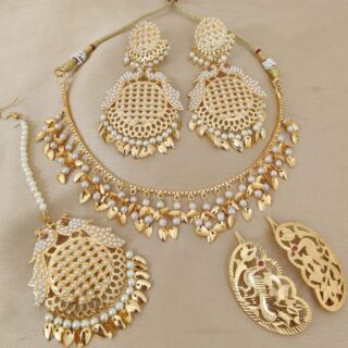 Jadau  Pearl Necklace With Earings Tika And Hairpins Combo