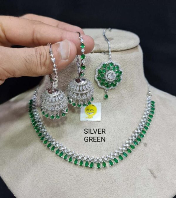 Diamond Necklace With Bali Jumkie Earings And Big Size Tika
