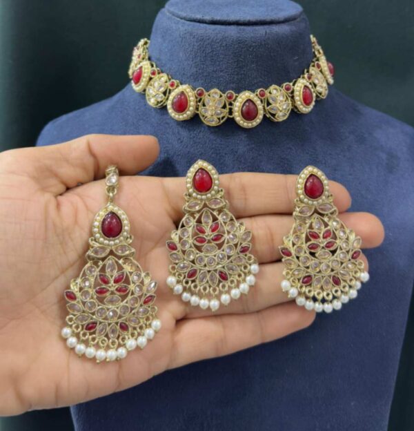 Mehendi Polish Diamond Necklace With Earings Tika