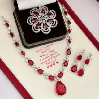 Neckline with ring American diamond