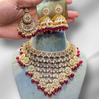 Kundan Necklace with earrings and tikka