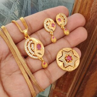 Gold Look Pendant Set